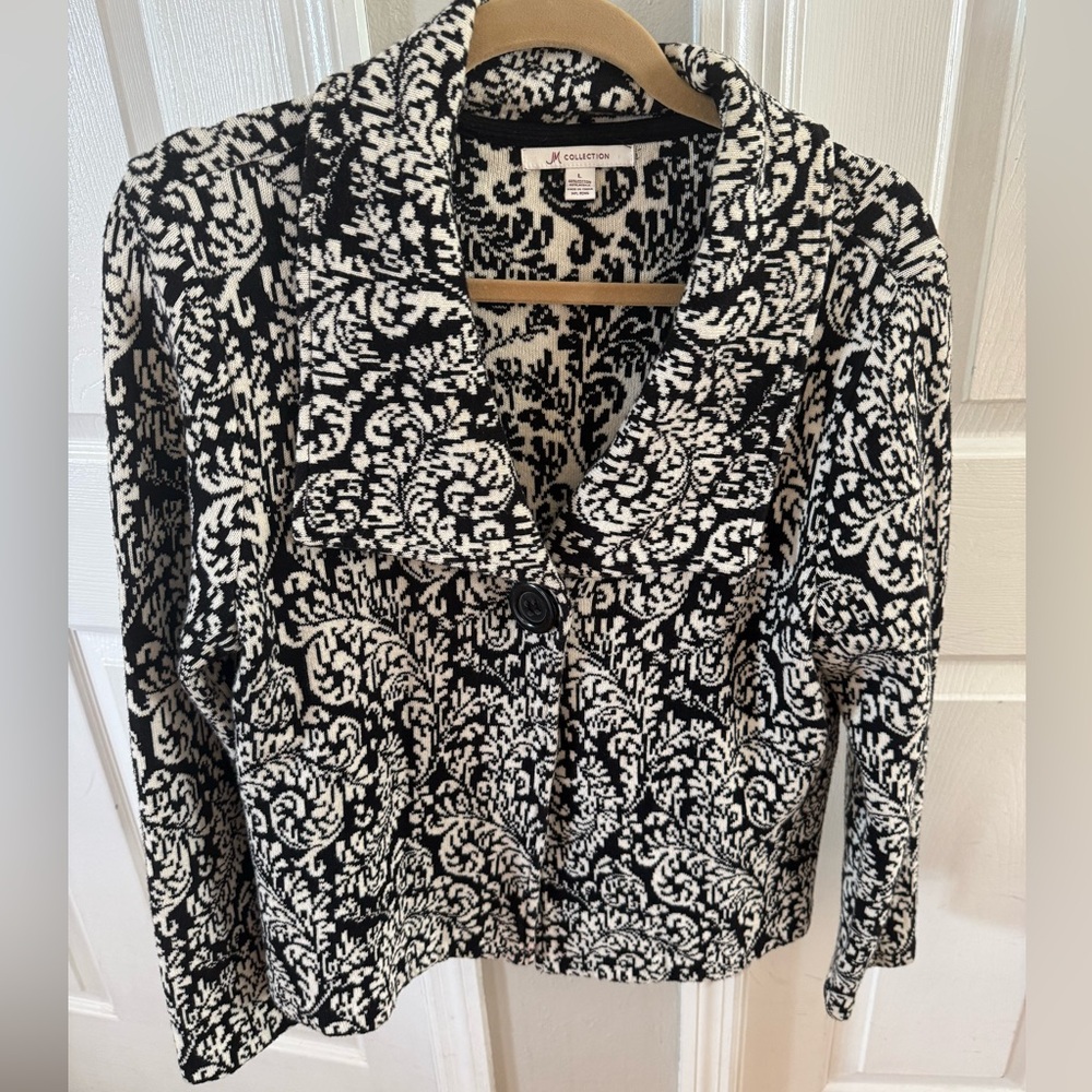 JM Collection Black and White Knit Sweater Jacket